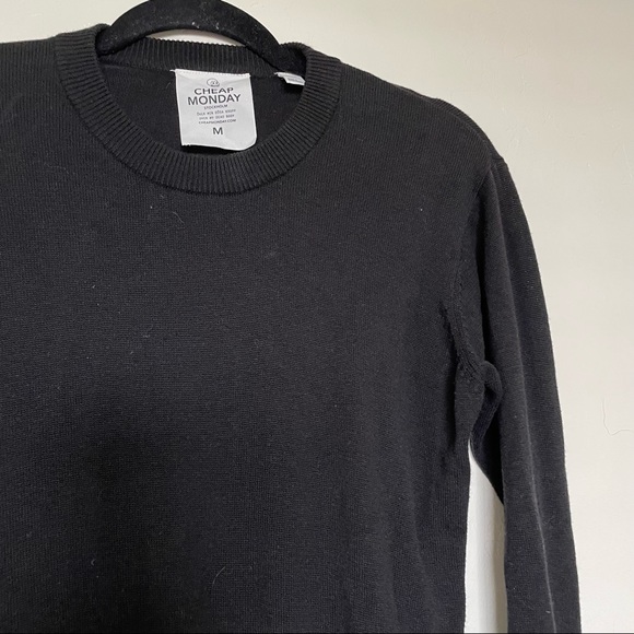 Cheap Monday Black Key Hole Back Long Sleeve Sweater M - Picture 3 of 7